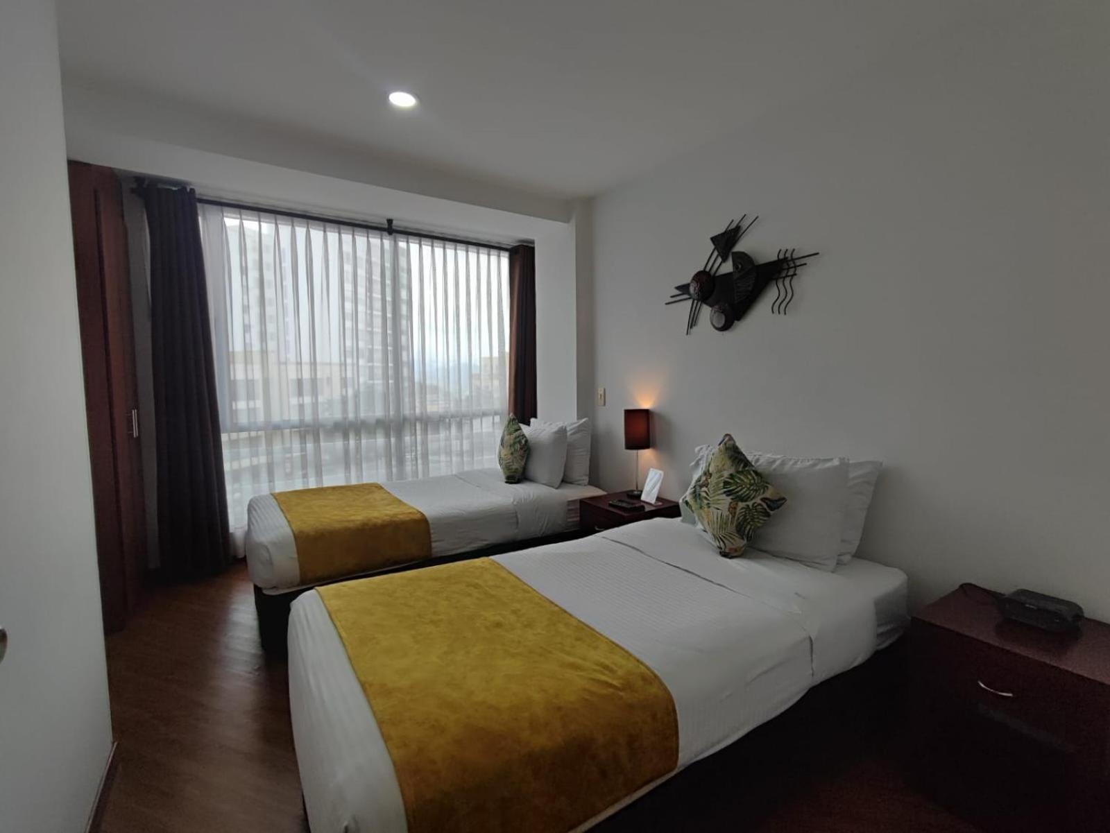 Hotel Casa Galvez Манисалес Екстериор снимка