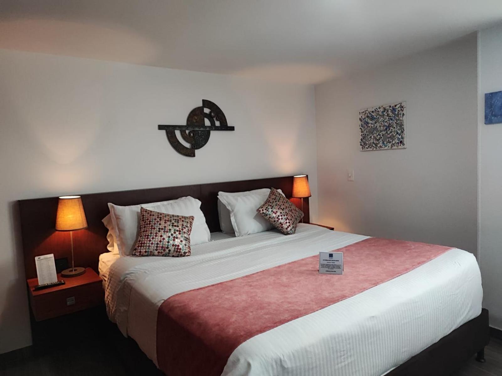 Hotel Casa Galvez Манисалес Екстериор снимка