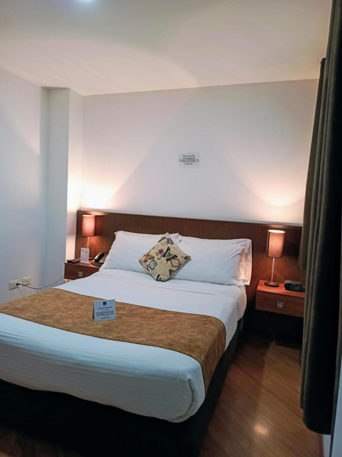 Hotel Casa Galvez Манисалес Екстериор снимка